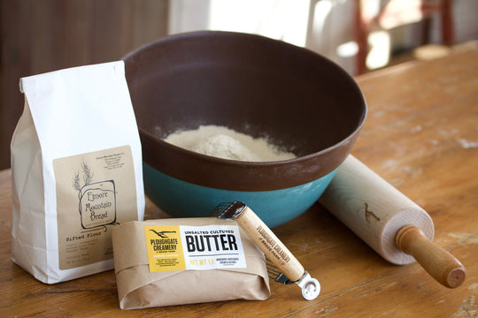BAKING ESSENTIALS KIT